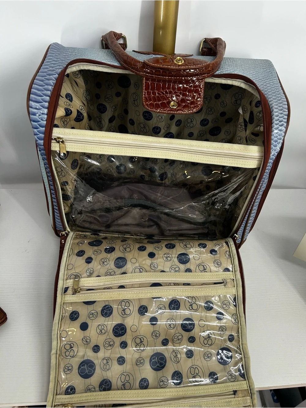 Samantha Brown travel tote